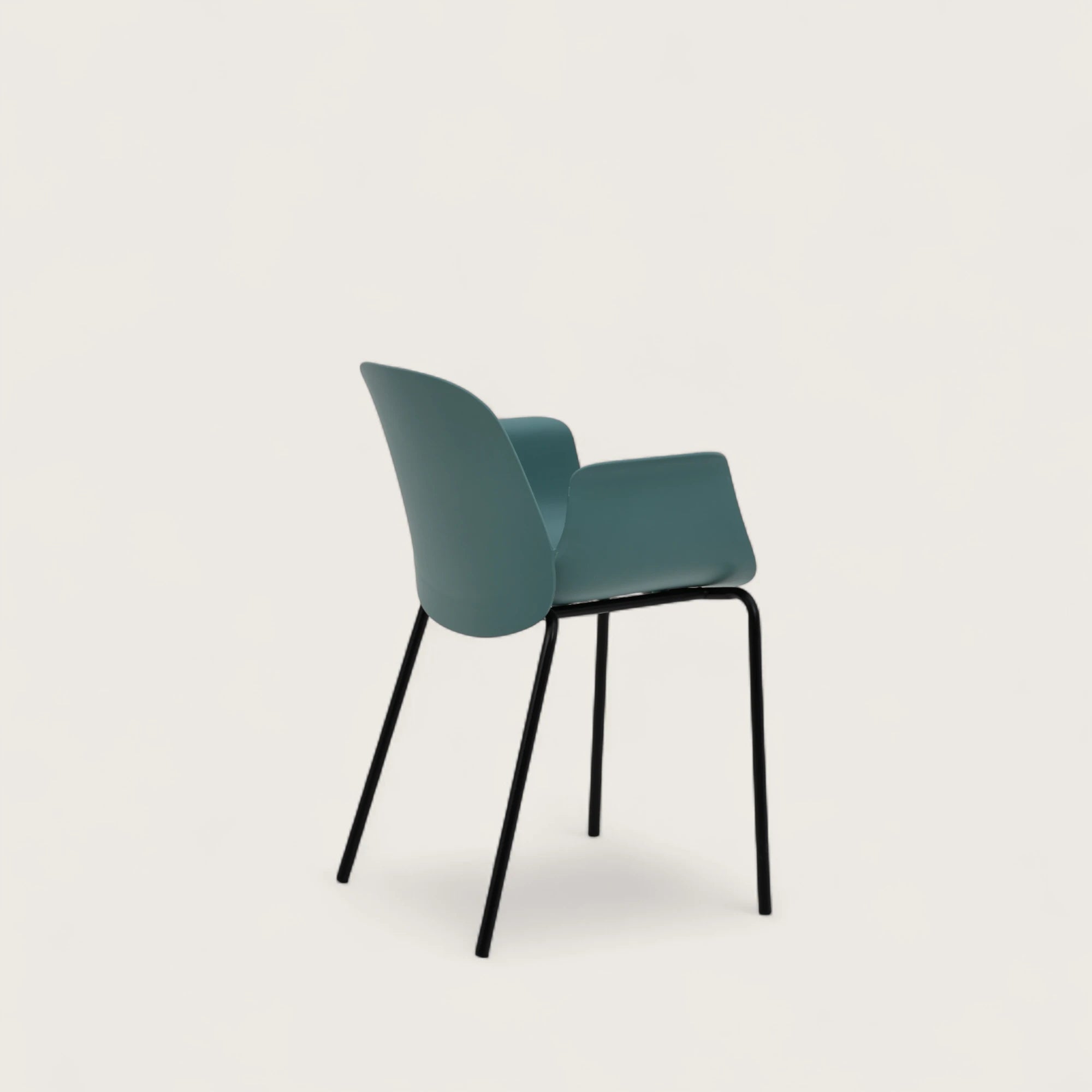 Sedia Flora in polipropilene con gambe in metallo nero, design moderno e forma armoniosa con seduta, schienale e braccioli integrati, ideale per uso interno.